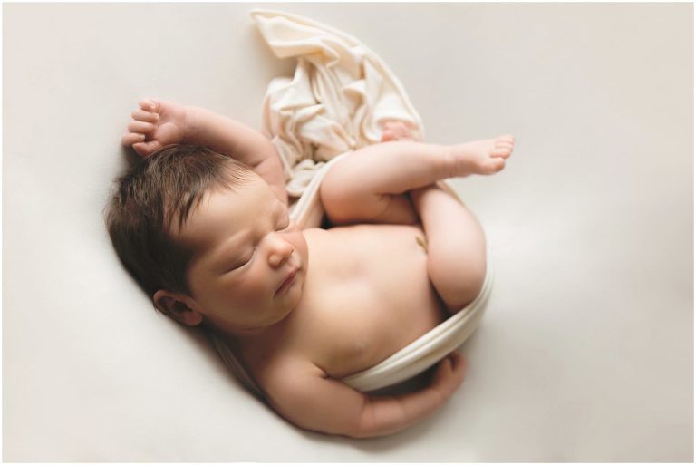 baby girl photographed by Hampton Roads newborn photographer,Amanda Stewart