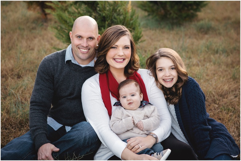 Christmas tree fam family portrait in Suffolk Virginia